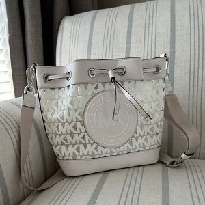 Michael Kors White/Clear Bucket Bag